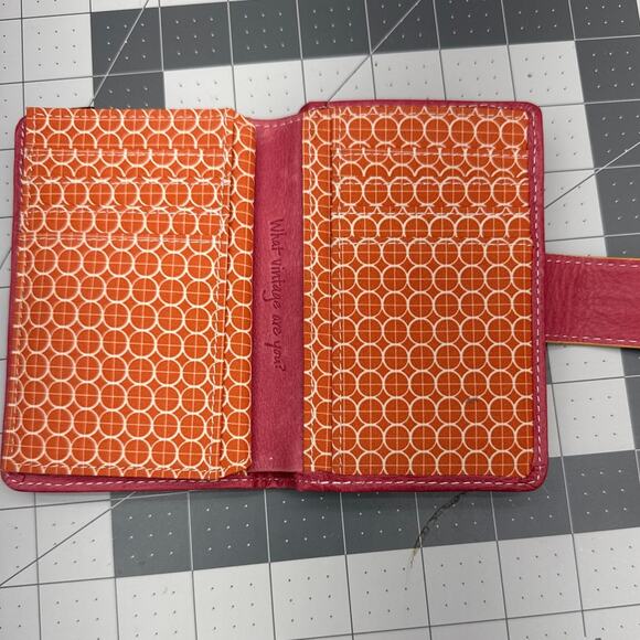 Fossil Pink Pebbled Leather Orange Trim Stitching Snap Closure Wallet - Picture 5 of 7